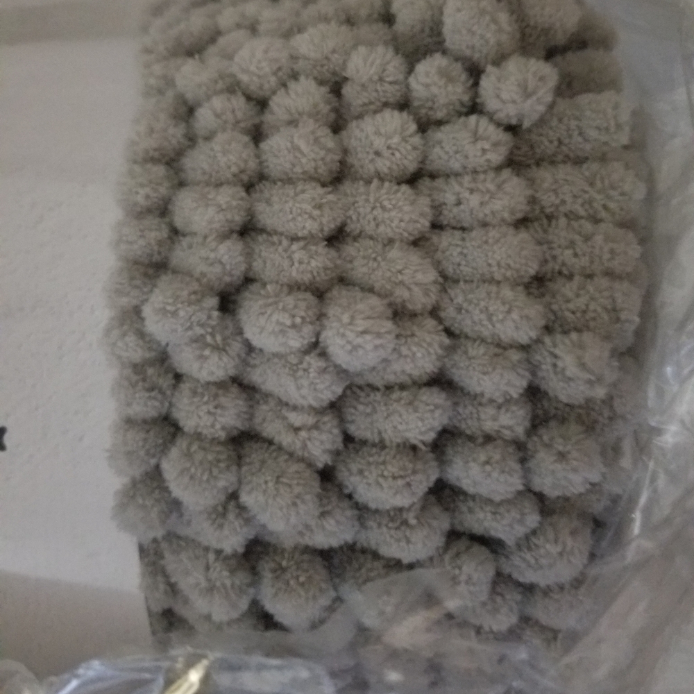 Quirky grey microfiber textured rug - Picture 4 of 6
